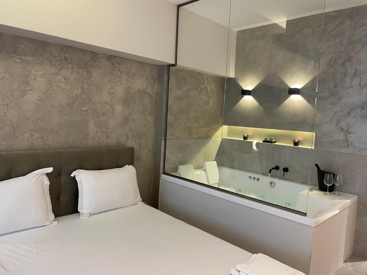 Jacuzzi Suite Ladadika سالونيك المظهر الخارجي الصورة
